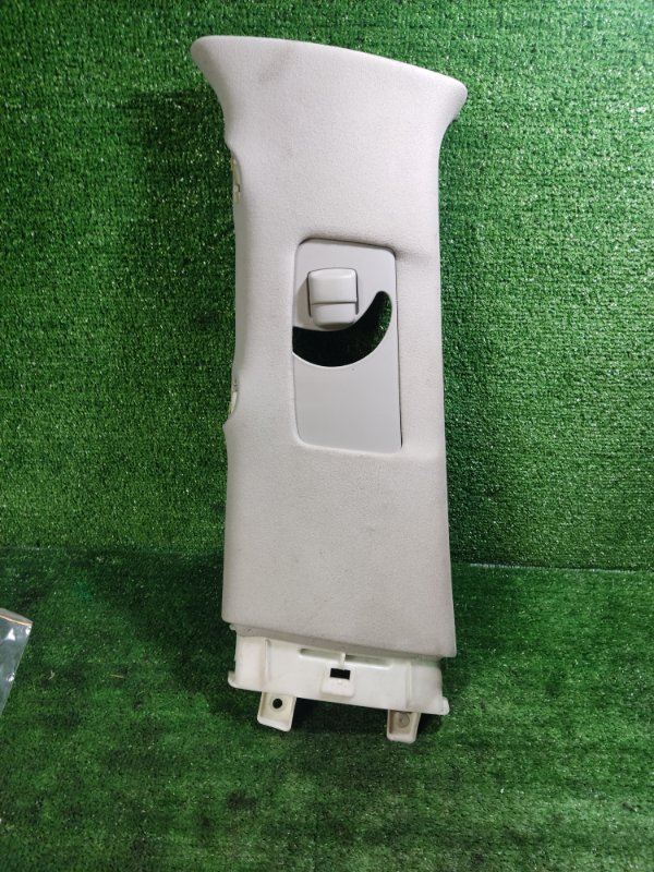 Накладка стойки Toyota Land Cruiser 2008 200