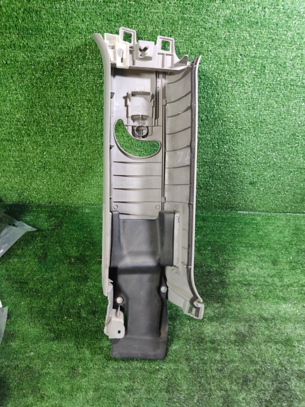 Накладка стойки Toyota Land Cruiser 2008 200