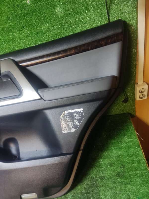 Обшивка двери Toyota Land Cruiser 2008 200