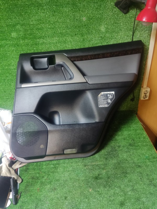 Обшивка двери Toyota Land Cruiser 2008 200