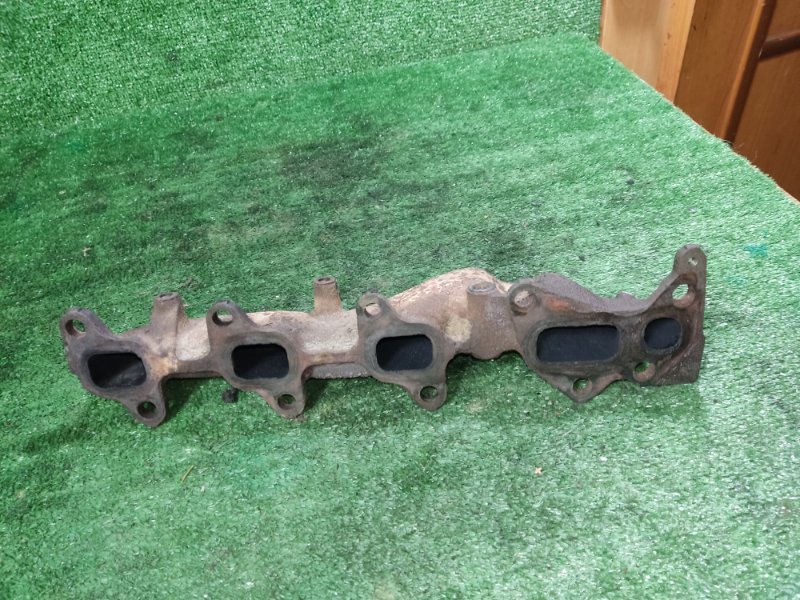 Выпускной коллектор Toyota Land Cruiser 2008 200
