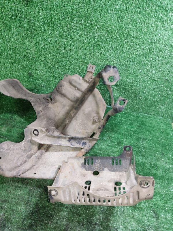Защита раздаточной коробки Toyota Land Cruiser 2008 200