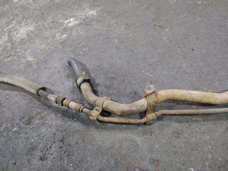 Горловина топливного бака Toyota Land Cruiser 2008 200