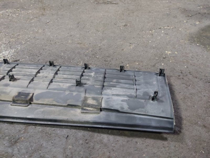 Накладка заднего бампера Toyota Land Cruiser 2008 200