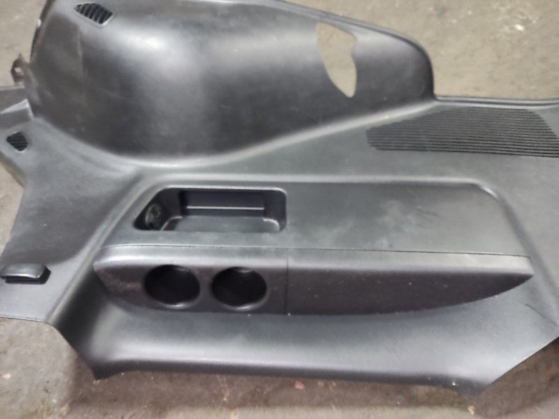 Обшивка багажника Toyota Land Cruiser 2008 200