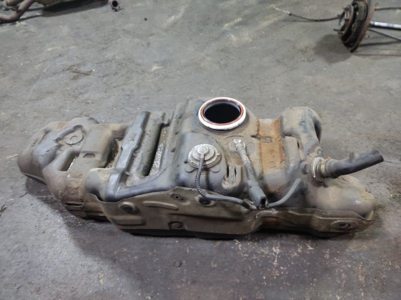Бак топливный Toyota Land Cruiser 2008 200