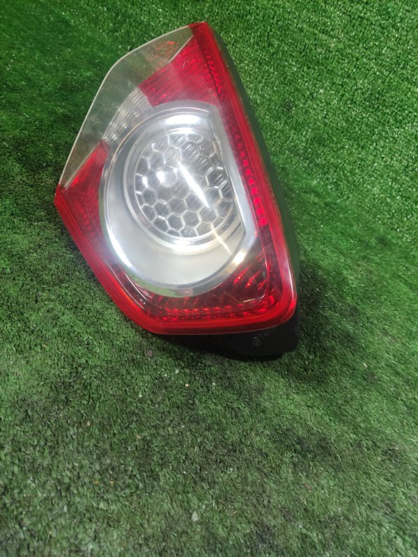 Фонарь крышки багажника Ford Kuga
