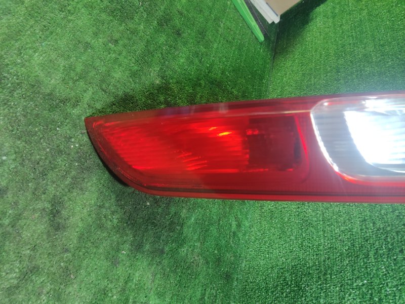 Фонарь задний правый Ford Focus 2