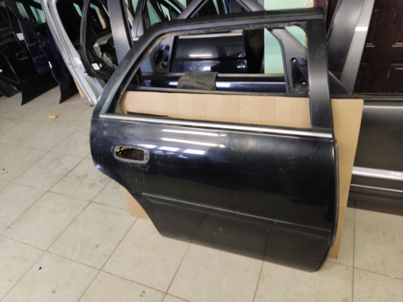 Дверь задняя правая Cadillac DeVille 2000 EL12