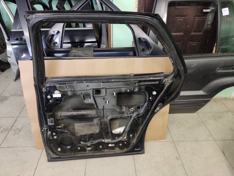 Дверь задняя правая Cadillac DeVille 2000 EL12