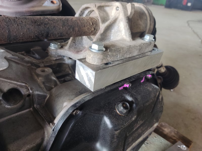 Переходная пластина правого привода Nissan Qashqai J10
