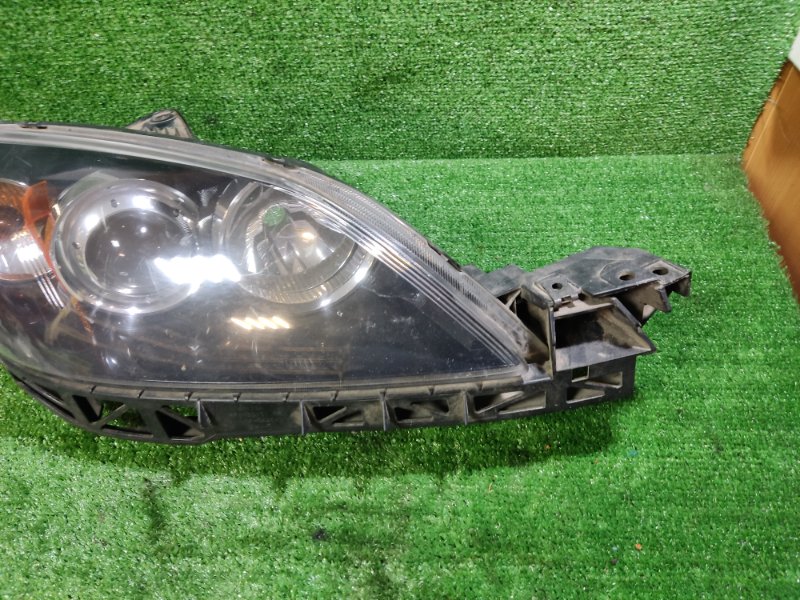 Фара правая Mazda Axela