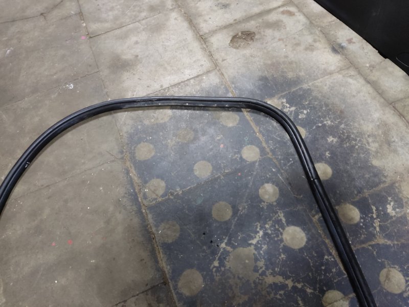 Уплотнитель дверного проема Jeep Grand Cherokee 2012 WK2