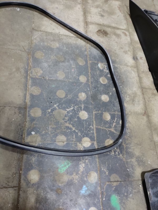 Уплотнитель дверного проема Jeep Grand Cherokee 2012 WK2