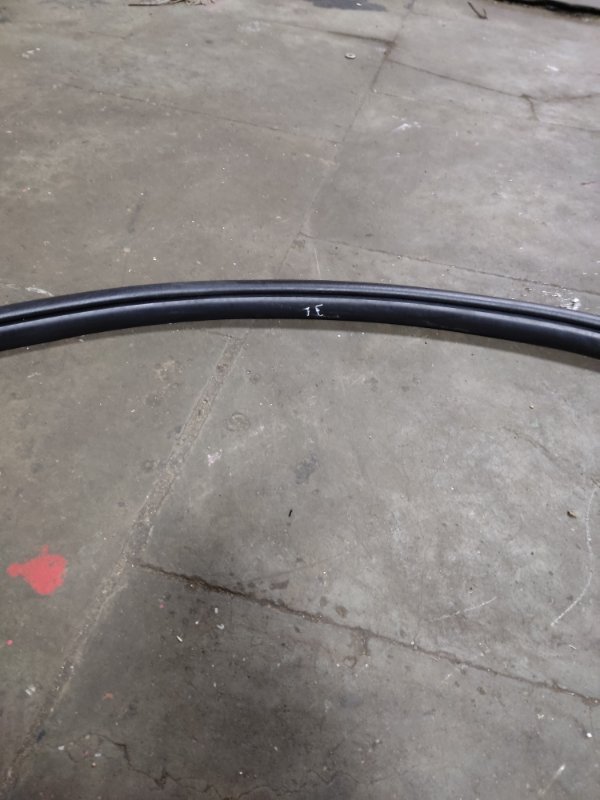 Уплотнитель дверного проема Jeep Grand Cherokee 2012 WK2