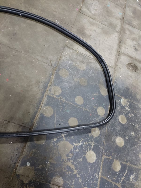 Уплотнитель дверного проема Jeep Grand Cherokee 2012 WK2