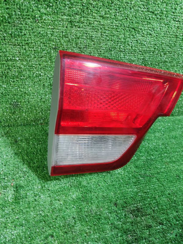 Фонарь крышки багажника Jeep Grand Cherokee 2012 WK2
