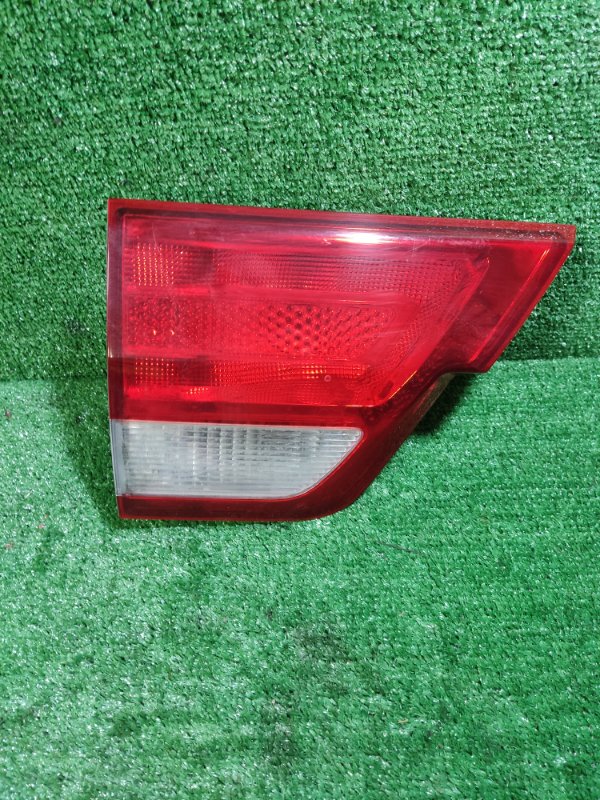 Фонарь крышки багажника Jeep Grand Cherokee 2012 WK2