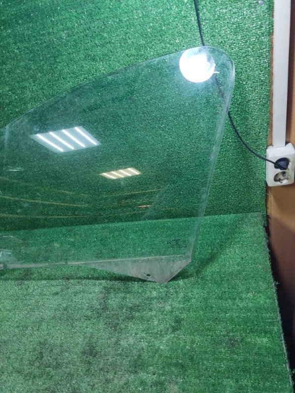 Стекло двери Peugeot 206 2008