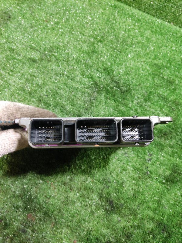 Блок управления двигателем Nissan Bluebird Sylphy