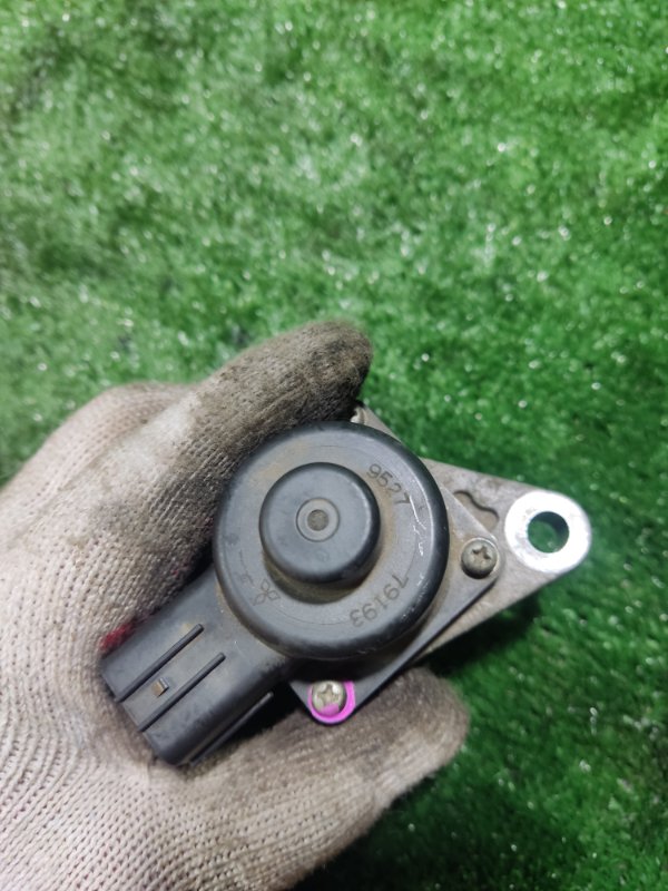 Клапан EGR Nissan Bluebird Sylphy