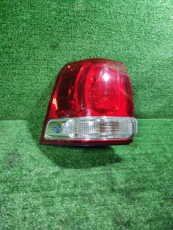 Фонарь задний левый Toyota Land Cruiser 2008 200
