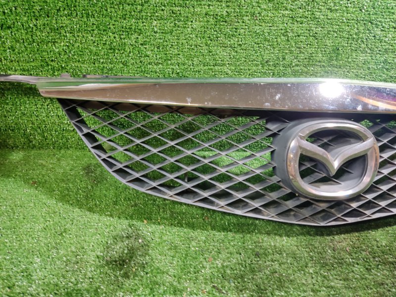 Решетка радиатора Mazda Premacy 2000 CP
