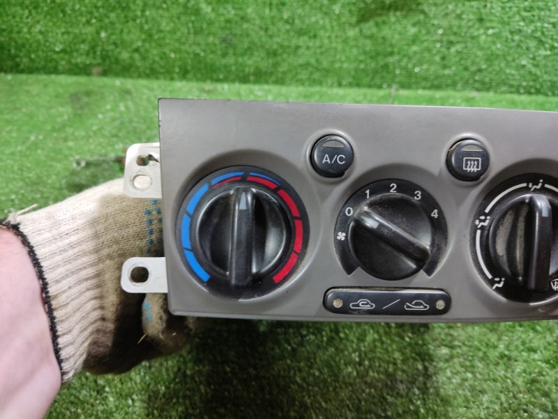 Переключатель отопителя Mazda Premacy 2000 CP