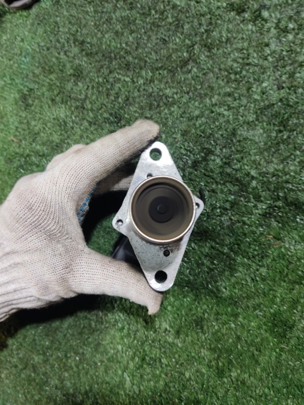 Клапан EGR Nissan Serena C25