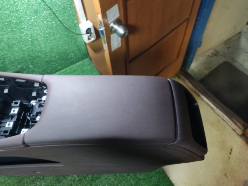 Консоль центральная Chery Tiggo 2023 8 Pro Max