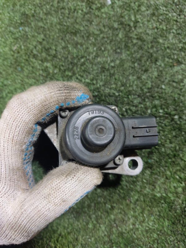Клапан EGR Nissan Serena C25