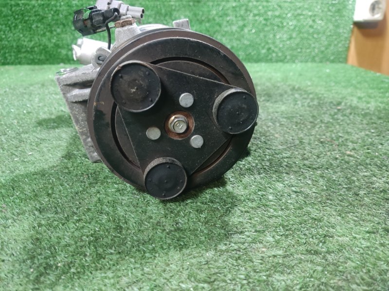 Компрессор кондиционера Nissan Qashqai J10