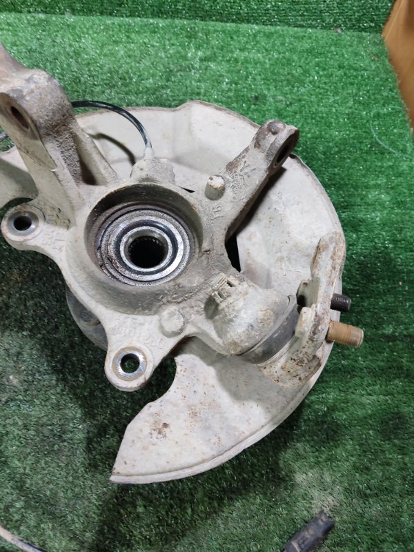 Кулак поворотный Geely Emgrand EC7 2014 FE-1