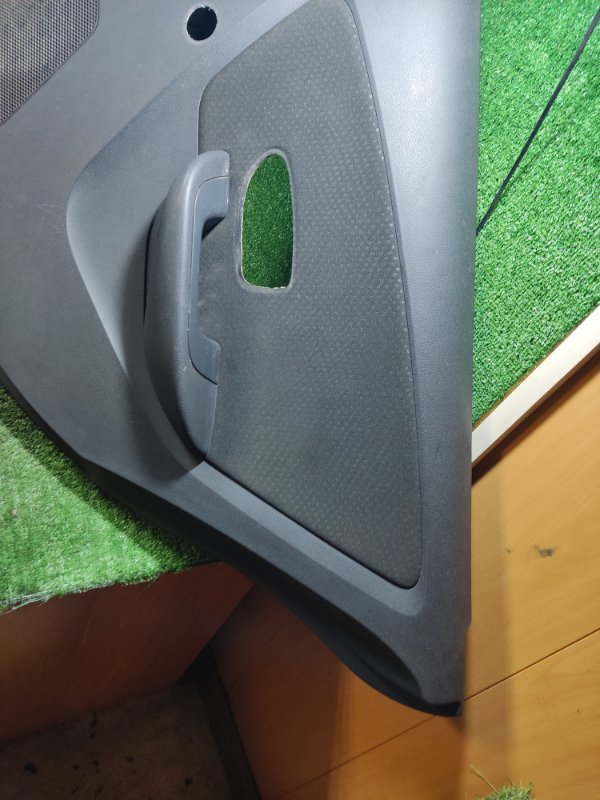 Обшивка двери Nissan Almera 2013 G15