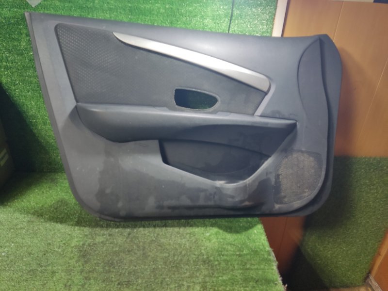 Обшивка двери Nissan Almera 2013 G15