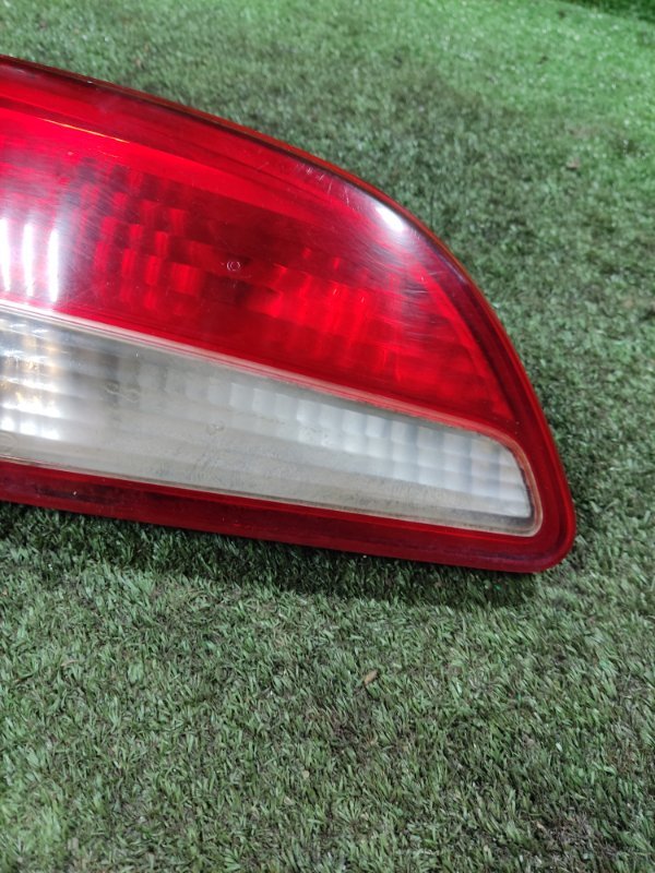 Фонарь крышки багажника Nissan Almera 2013 G15