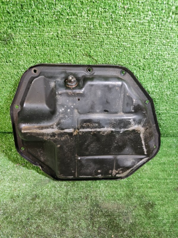 Поддон двигателя Nissan Serena C26