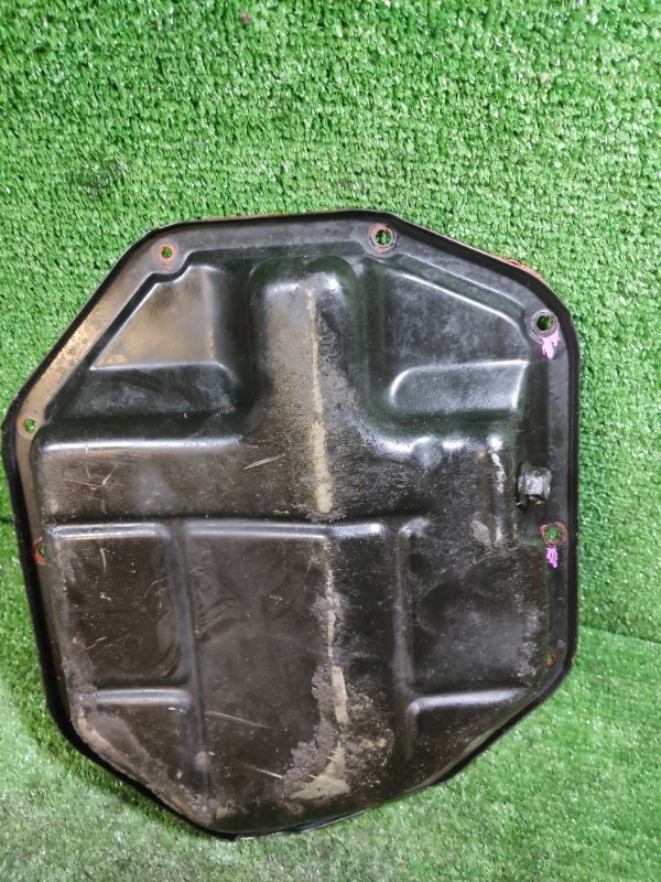 Поддон двигателя Nissan Serena C26