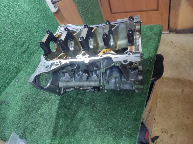 Блок цилиндров Nissan Serena C26