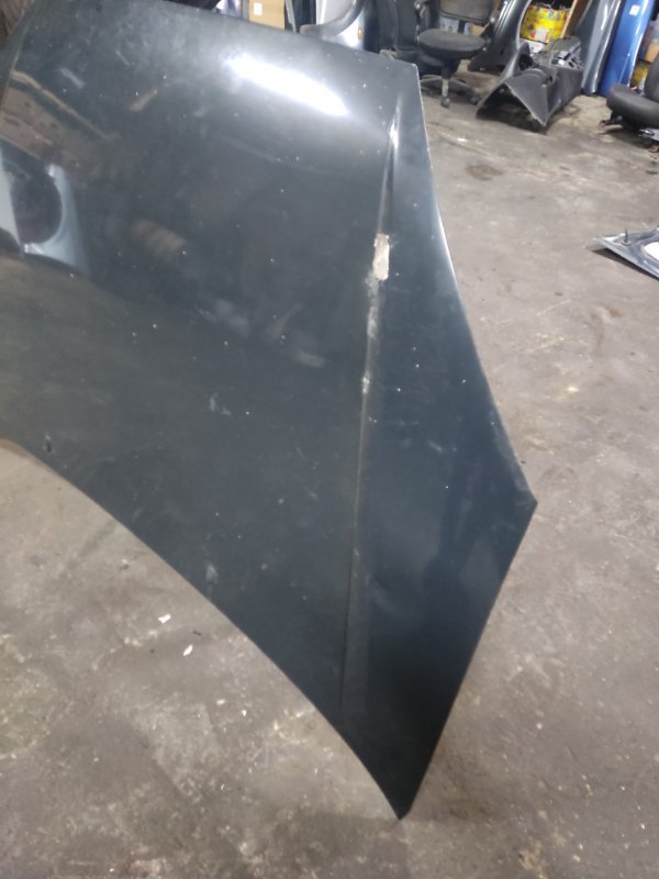 Капот Ford Focus 2005 1