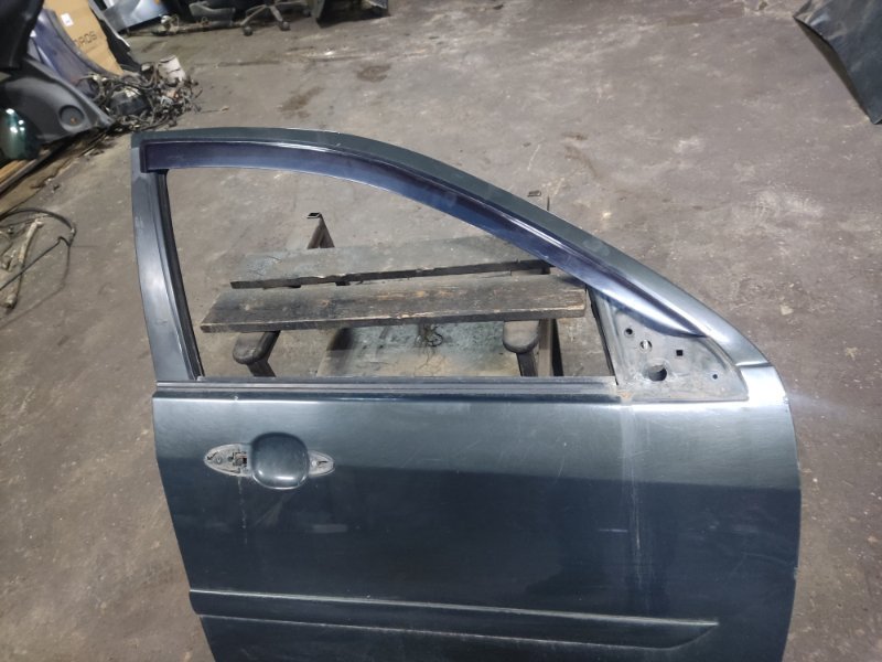 Дверь передняя правая Ford Focus 2005 1