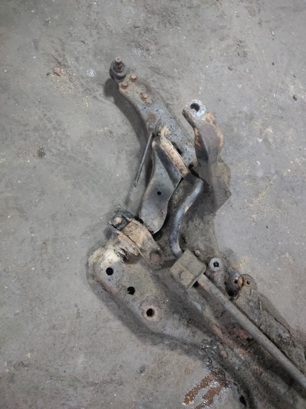 Подрамник Ford Focus 2005 1