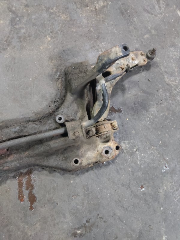 Подрамник Ford Focus 2005 1