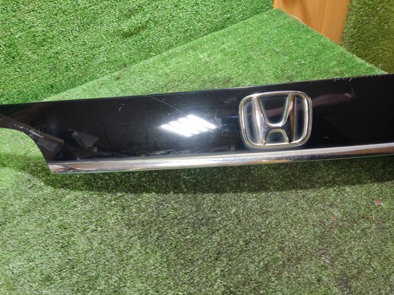 Накладка двери багажника Honda CR-V 4