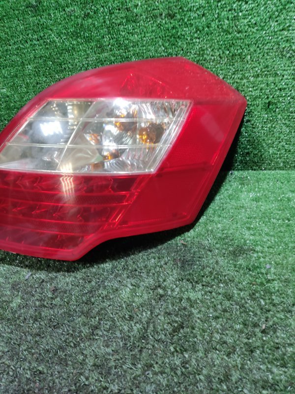 Фонарь задний правый Geely Emgrand EC7 2013 FE-1