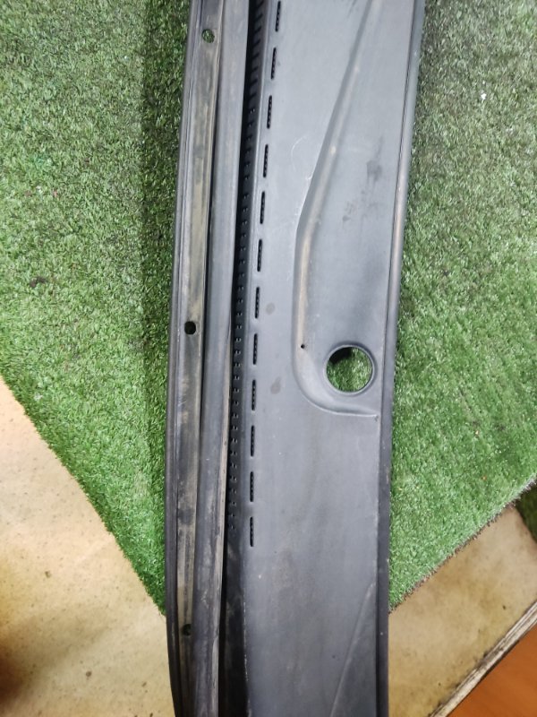 Планка под лобовое стекло Geely Emgrand EC7 2013 FE-1
