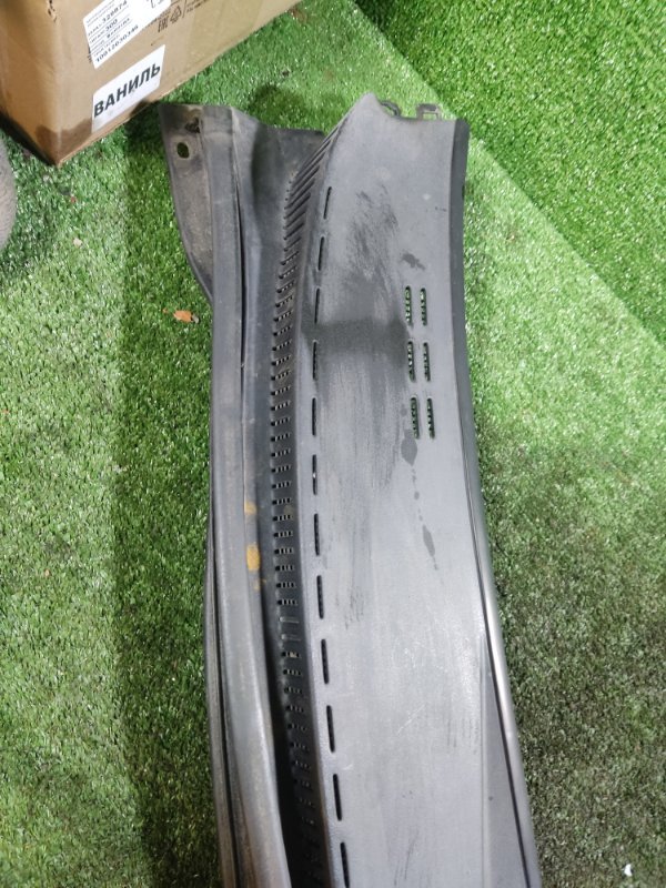 Планка под лобовое стекло Geely Emgrand EC7 2013 FE-1