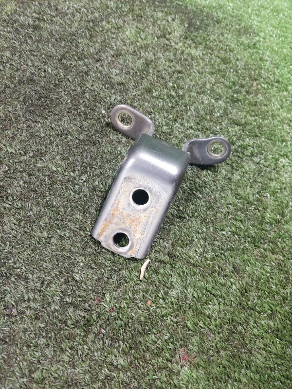 Петля двери Geely Emgrand EC7 2013 FE-1