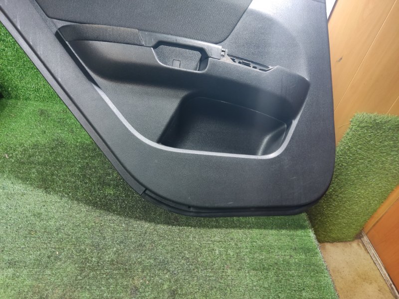 Обшивка двери Geely Emgrand EC7 2013 FE-1