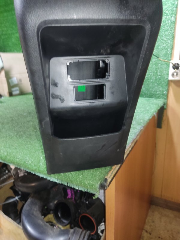 Консоль центральная Chery Tiggo 2023 7 Pro Max